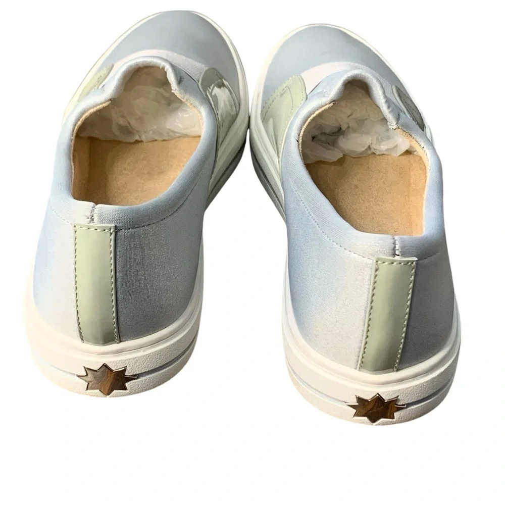 Van Eli Sport metallic silver‎ sneaker. EUC Size 8N